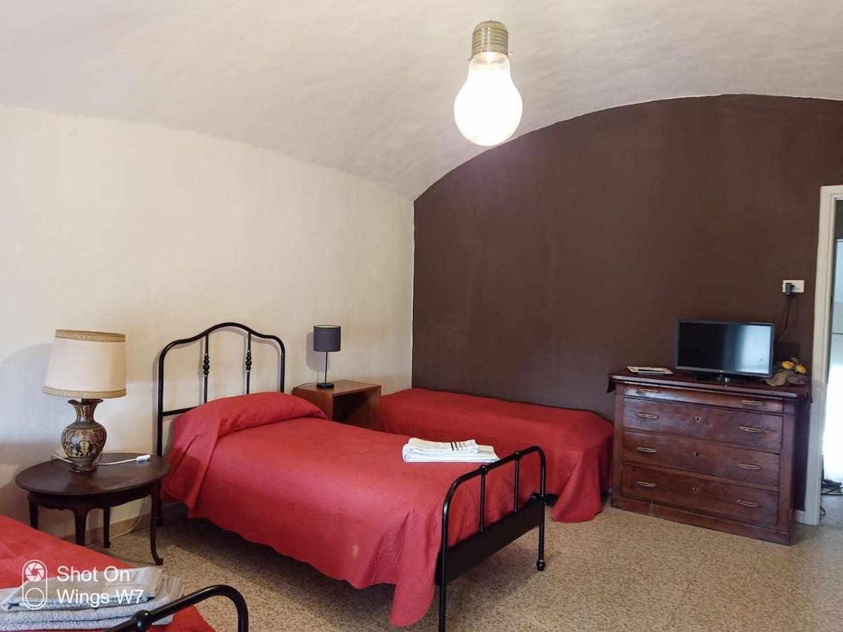 Beb Infamiglia Bed and Breakfast Cascinette Buitenkant foto